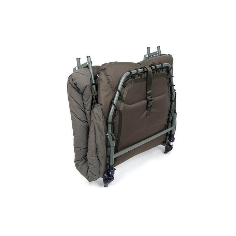 Bed Chair con saco de dormir 5 estaciones Daiwa - Tienda Carpfishing