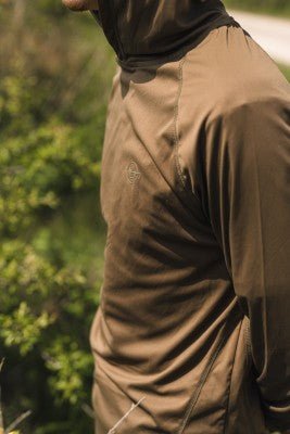 Camiseta técnica Korda UPF Dark Khaki - Tienda Carpfishing