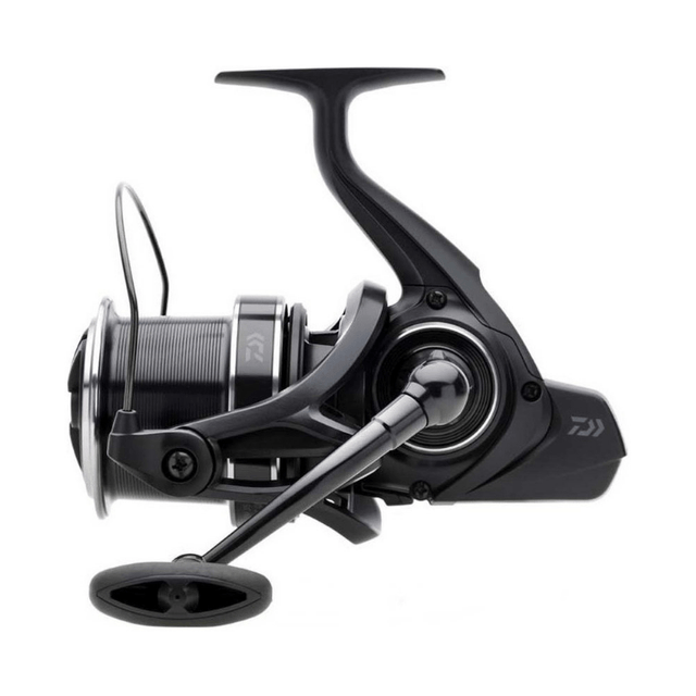 Carrete Daiwa Emblem 2345 SCW QD OT - Tienda Carpfishing
