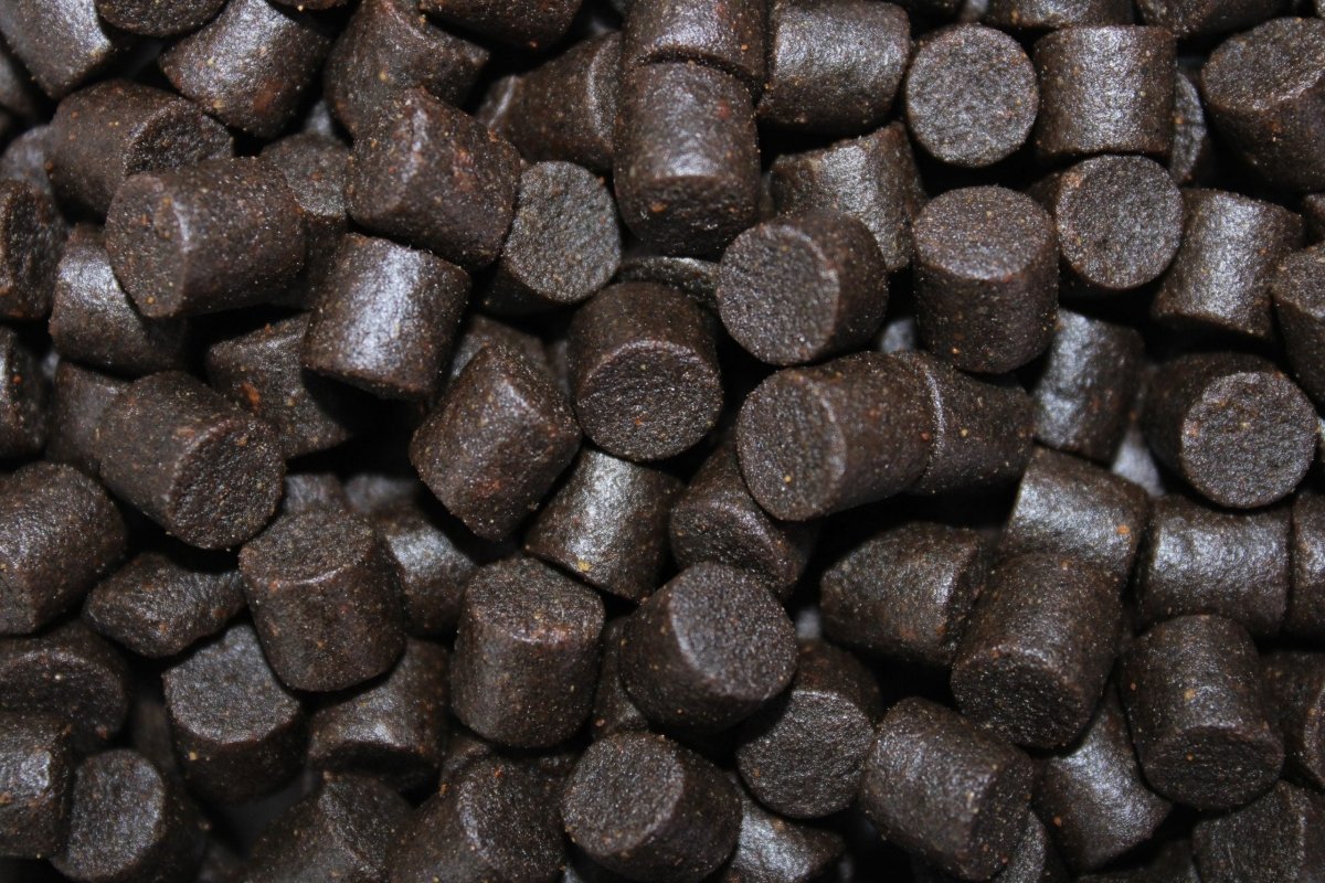 Micro Pellets Pro Elite Baits Black Halibut 6 mm - Tienda Carpfishing