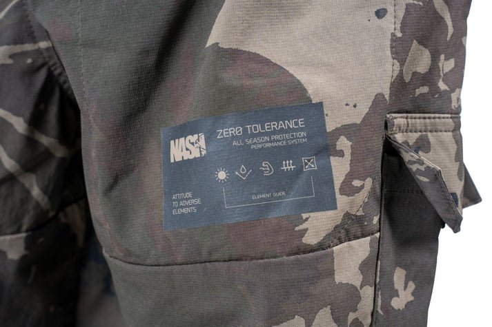 Pantalón Nash ZT Lite Hydra Flex Combats Camo - Tienda Carpfishing