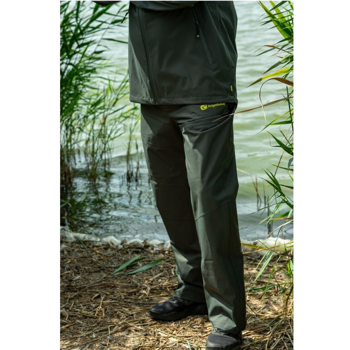 Pantalón Ridge Monkey Impermeable APEarel ThermaPro Verde - Tienda Carpfishing