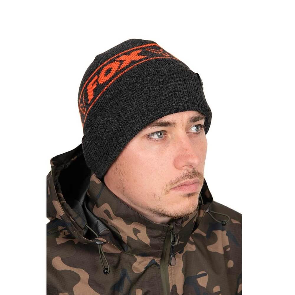 Gorro Fox Collection Negro/Naranja - Tienda Carpfishing