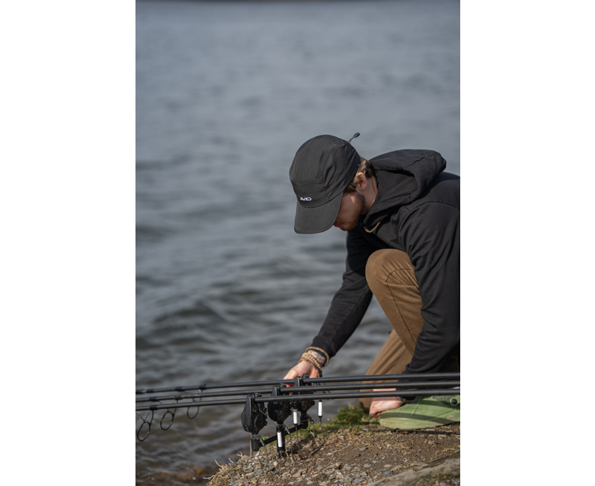 Cappello Avid Carp Stealth a 5 pannelli nero