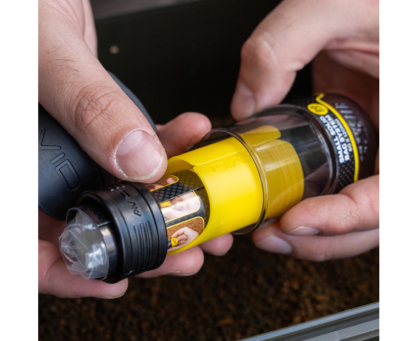 Sistema per la realizzazione di sacchetti pva Avid Carp