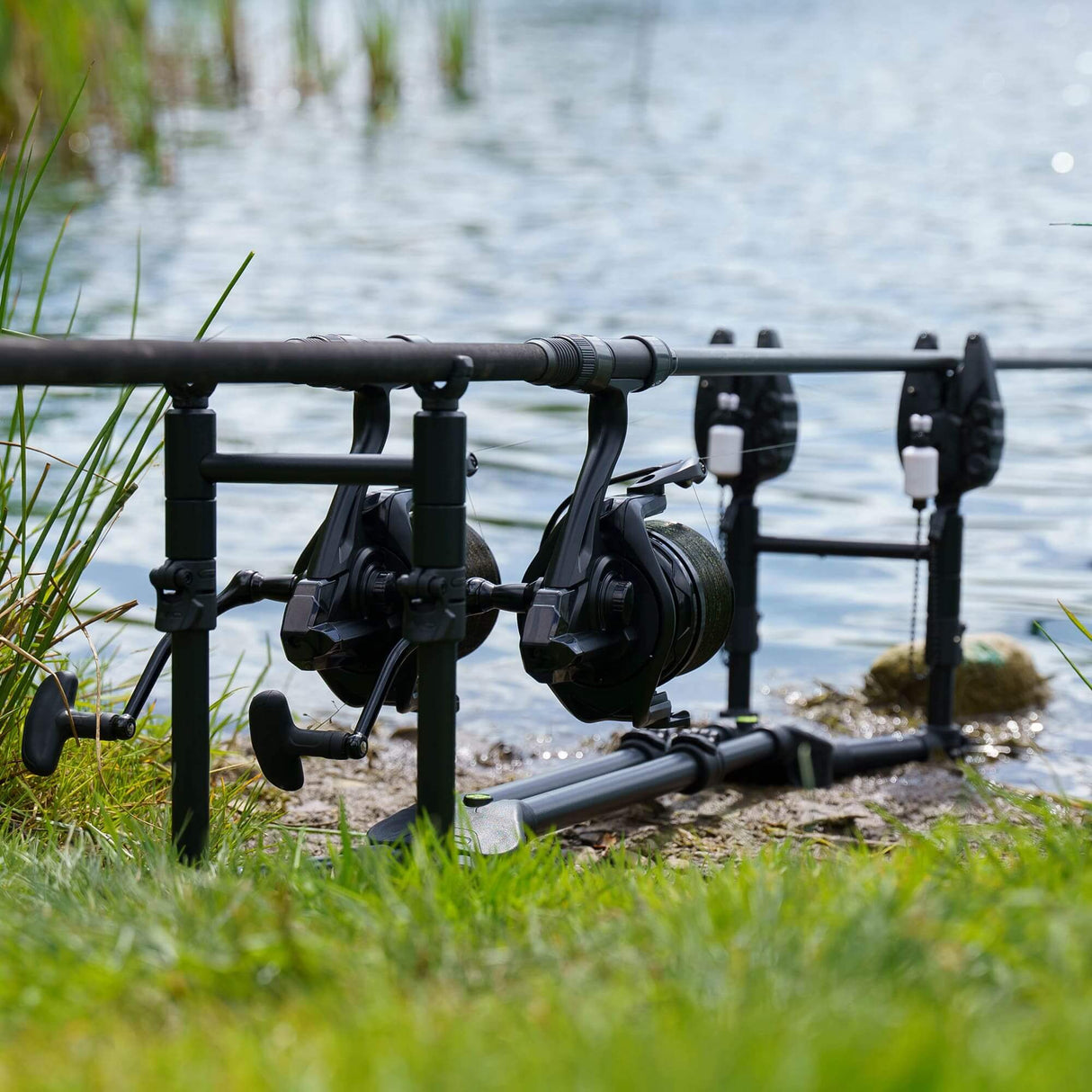 Treppiede Avid Carp Revolve Aste Super Low 2-3