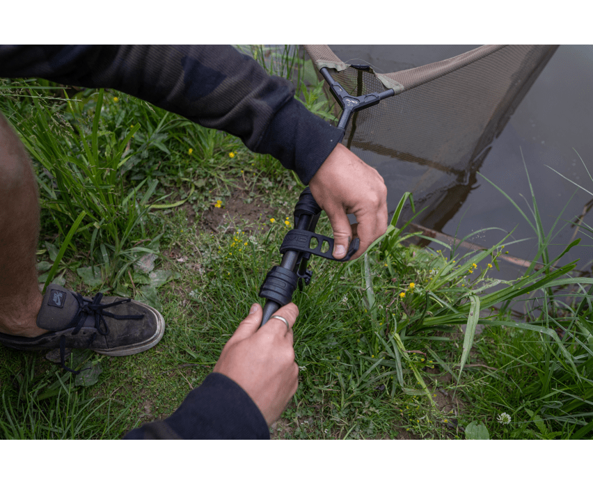 Apoya Sacaderas Avid Carp Lok Down - Tienda Carpfishing