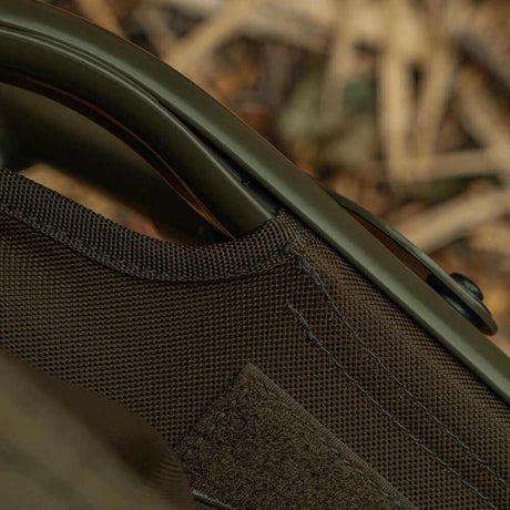 Bed Chair con saco de dormir Avid Carp Benchmark Ultra X System 8 patas - Tienda Carpfishing