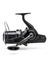 Carrete Daiwa Emblem 23 35 SCW QD - Tienda Carpfishing