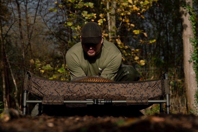 Cuna Solar SP C - Tech Quick Up - Tienda Carpfishing