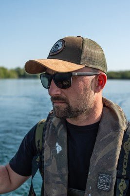 Gorra Korda Dawn Trucker Mocha - Tienda Carpfishing