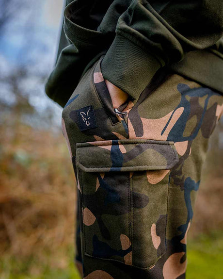 Pantalones Fox LW Camo - Tienda Carpfishing
