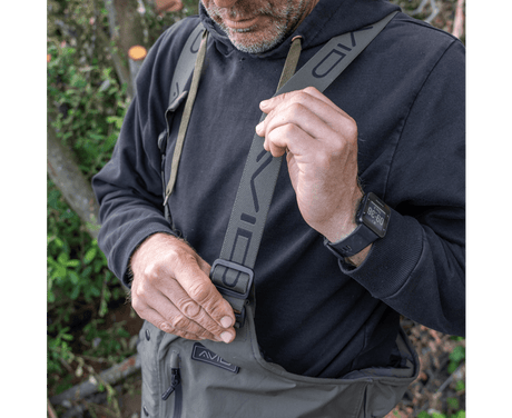 Traje térmico Avid Carp Arctic - Series Distortion 2 piezas - Tienda Carpfishing