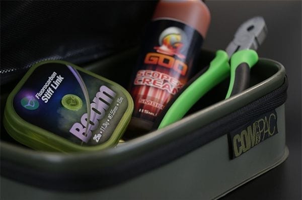 Bolso para accesorios Korda Compac 200 XL - Tienda Carpfishing